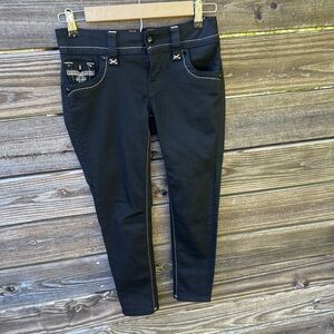 NWOT Rock Revival 26 Low Rise True Black Crop Denim